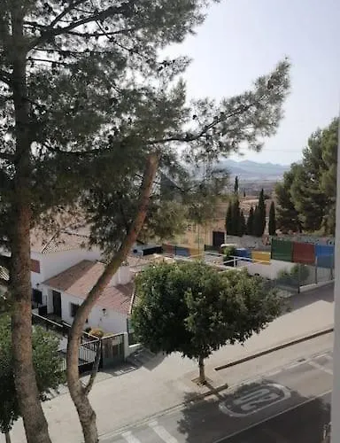 Views, Family&Private Parking in Alto Albayzín